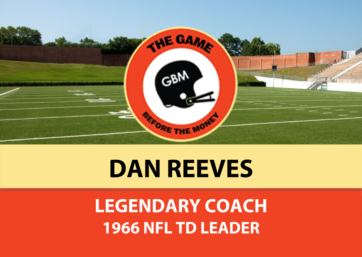 Circa 1960's: Head Coach Tom Landry and running back Dan Reeves of